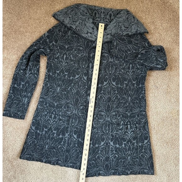 Peruvian Connection Alpaca Wool Jacquard Cardigan Coat Sweater – Gray Floral – L - Picture 10 of 15